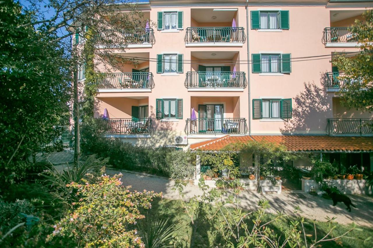 רוביני Villa Mareonda - Apartments Sussurro מראה חיצוני תמונה